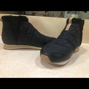 Ladies Teva Ember Slip On Sneaker, 8